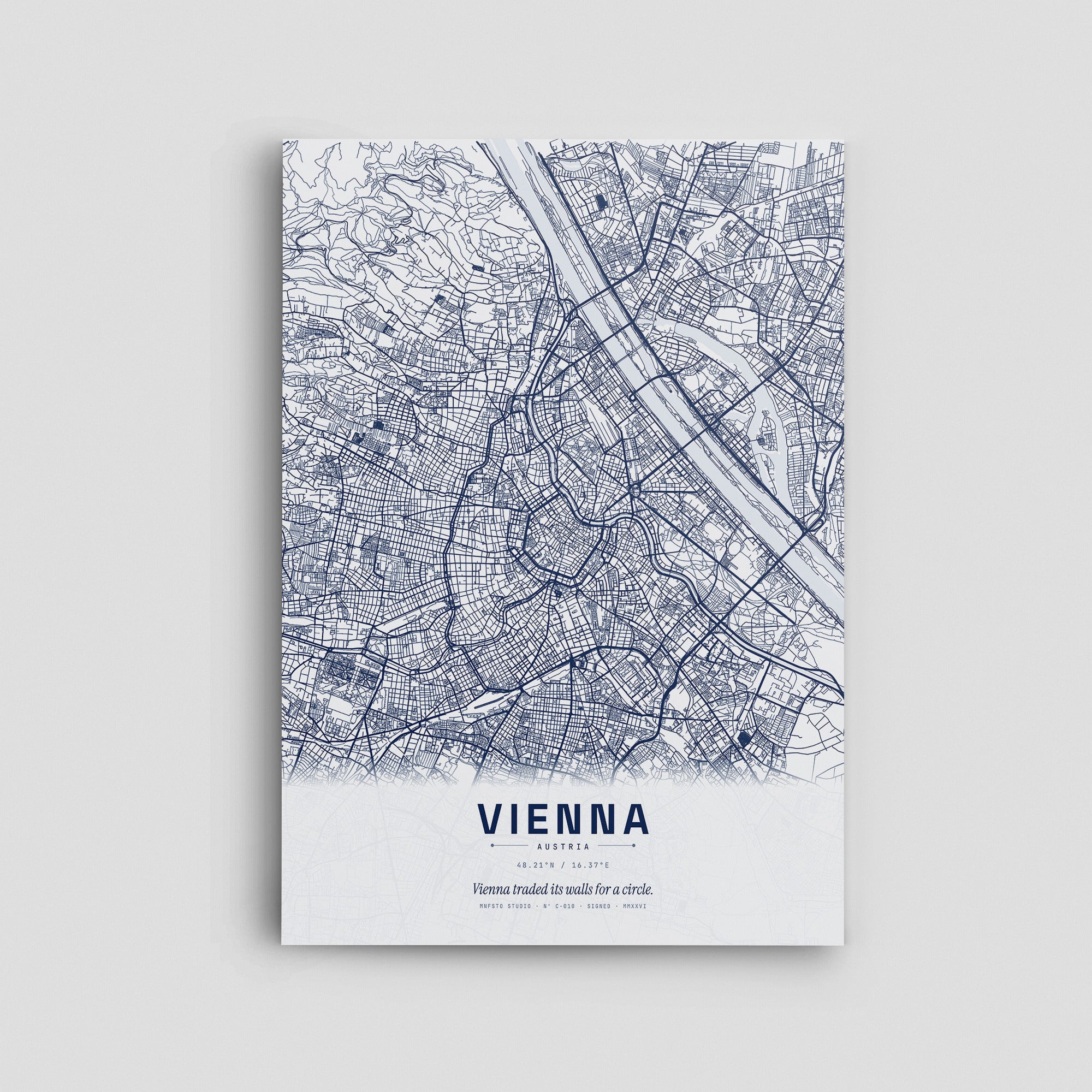 MNFSTO — mockup 7 (cuadrada)